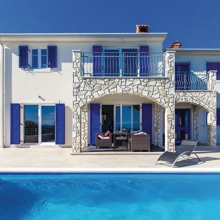 Villablu2 Doppelhaushaelfte Fantastic Seaview, Pool *