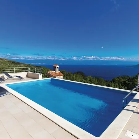 Villablu2 Doppelhaushaelfte Fantastic Seaview, Pool Hébergement de vacances *